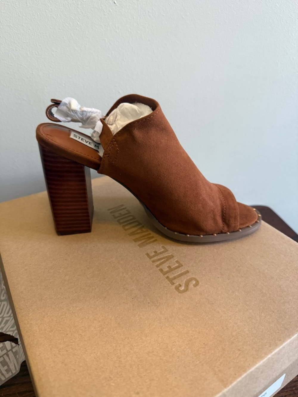 Steve Madden Interrupt brown suede peep toe heel studded NEW - Picture 3 of 8